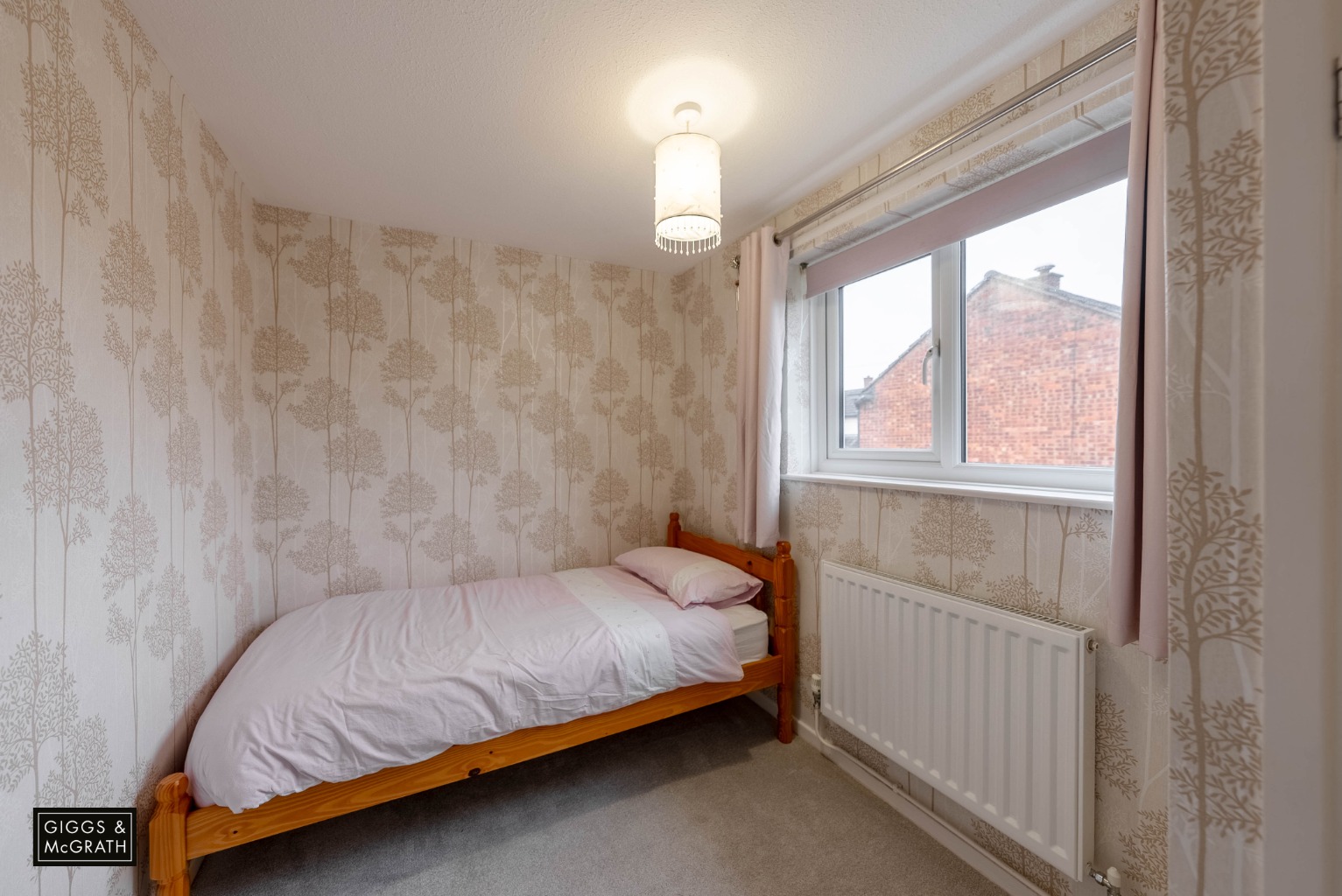 3 bed end of terrace house for sale in Bedford Close, Huntingdon 13