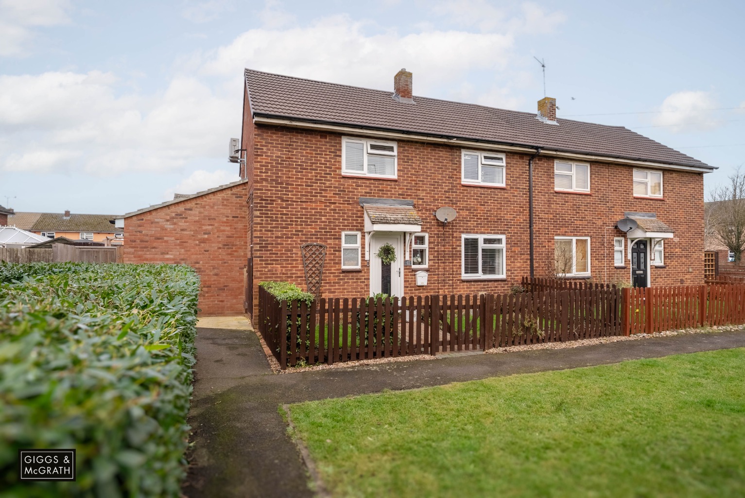 3 bed semi-detached house for sale in Belle Isle Crescent, Huntingdon  - Property Image 1