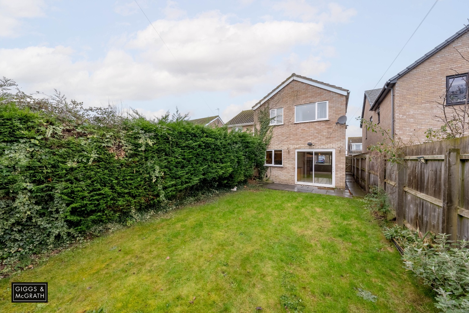 4 bed semi-detached house for sale in The Furlongs, St. Ives  - Property Image 16