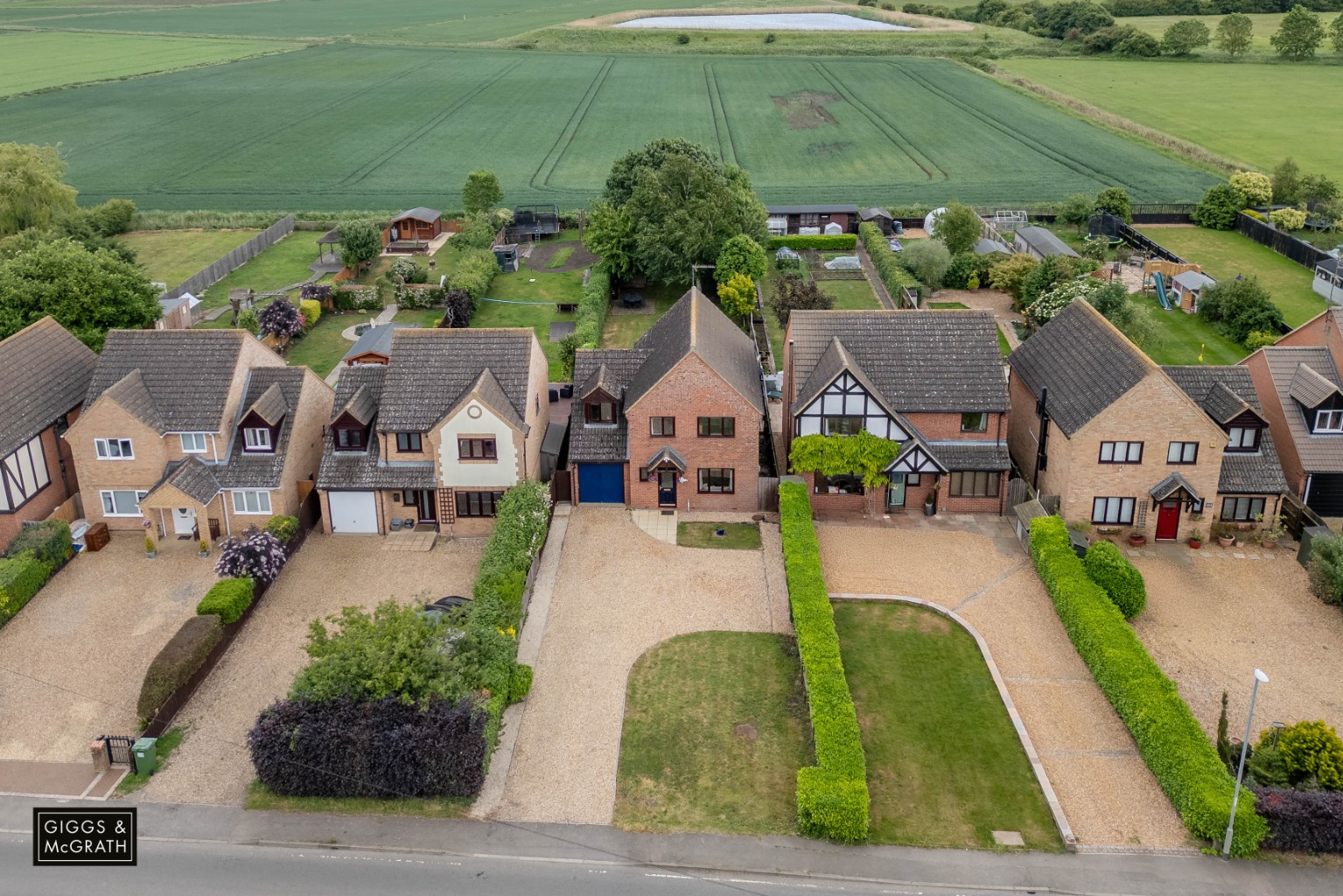 4 bed detached house for sale in Ramsey Heights, Huntingdon  - Property Image 6