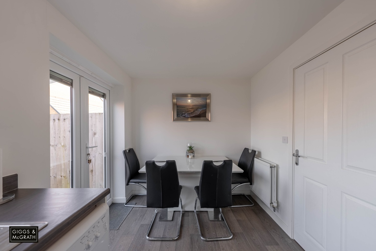 3 bed terraced house for sale in Bloomfield Drive, Huntingdon 5