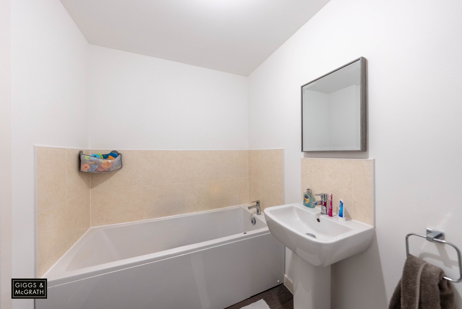 3 bed terraced house for sale in Huntingdon  - Property Image 10