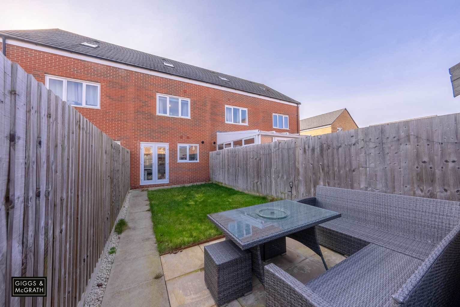 3 bed terraced house for sale in Bloomfield Drive, Huntingdon 11