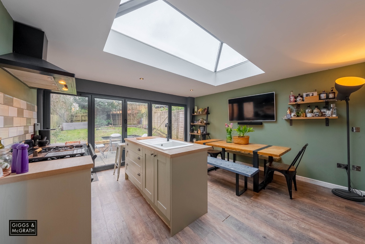 3 bed semi-detached house for sale in Signal Road, Huntingdon 1