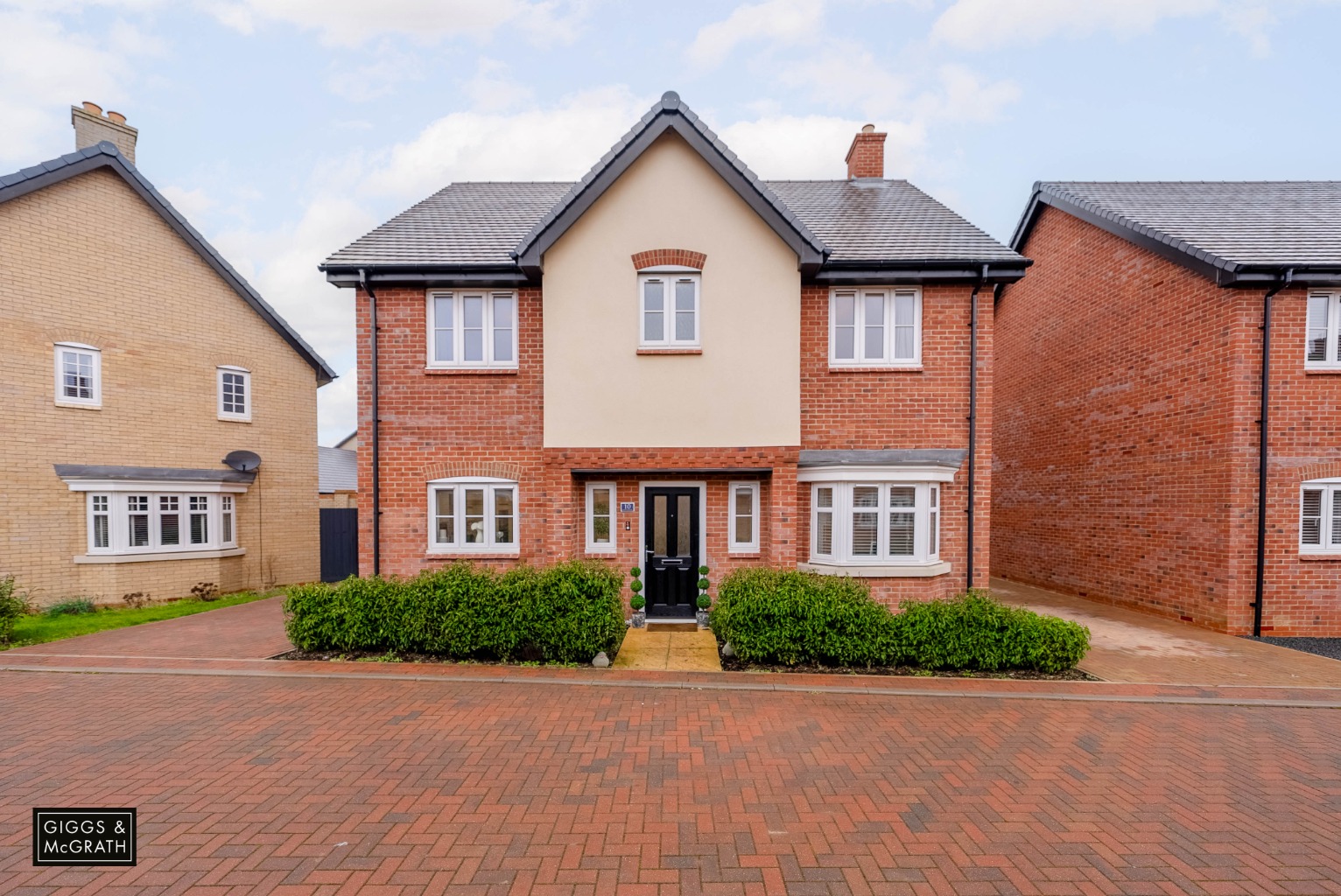 4 bed detached house for sale in Allsopp Crescent, Huntingdon  - Property Image 1