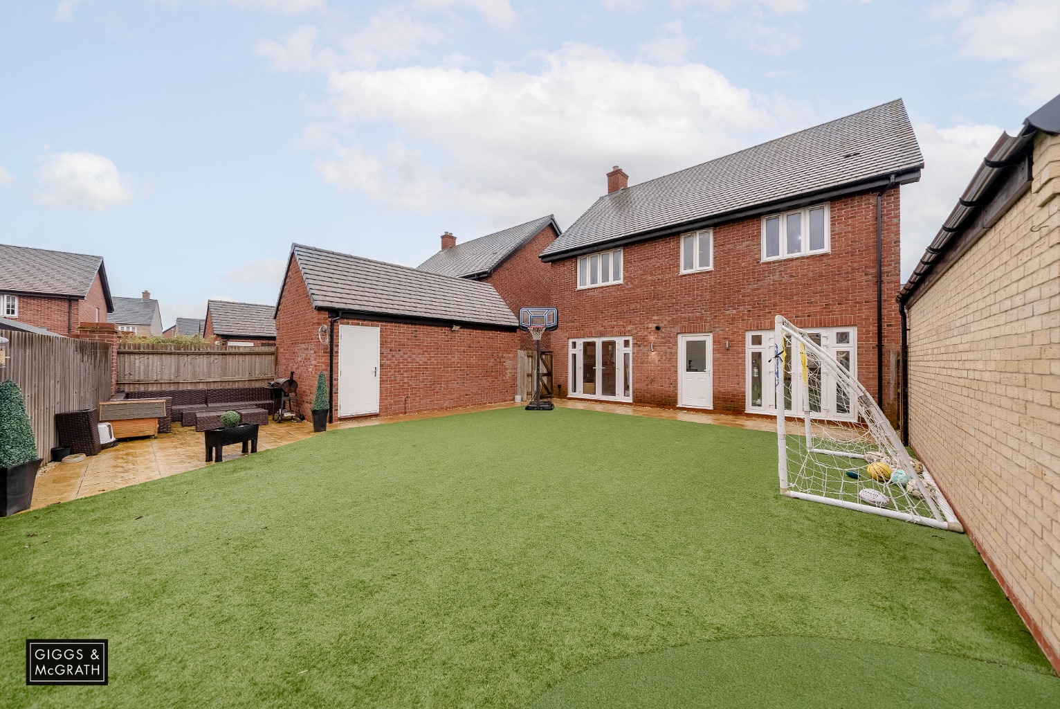 4 bed detached house for sale in Allsopp Crescent, Huntingdon 3