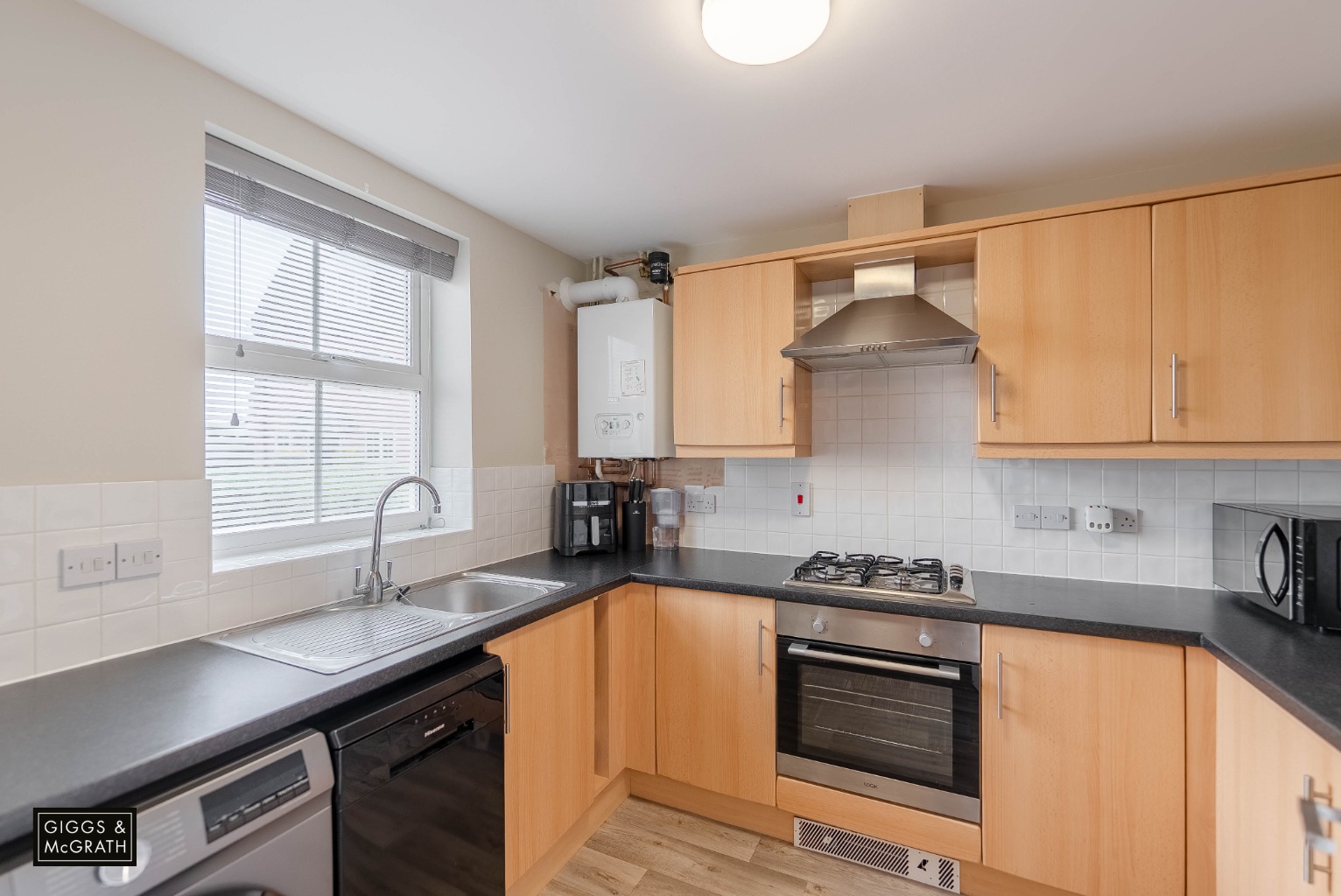 2 bed semi-detached house for sale in Headlands, Huntingdon  - Property Image 3