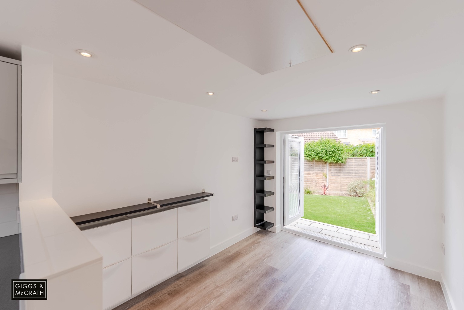 2 bed semi-detached house for sale in Headlands, Huntingdon 13