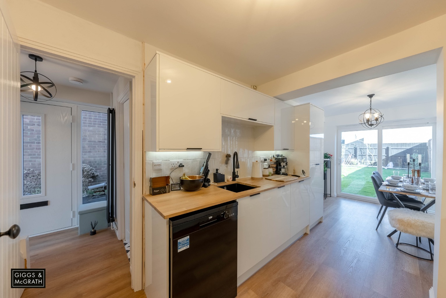 2 bed semi-detached house for sale in Lancelot Way, Huntingdon 5