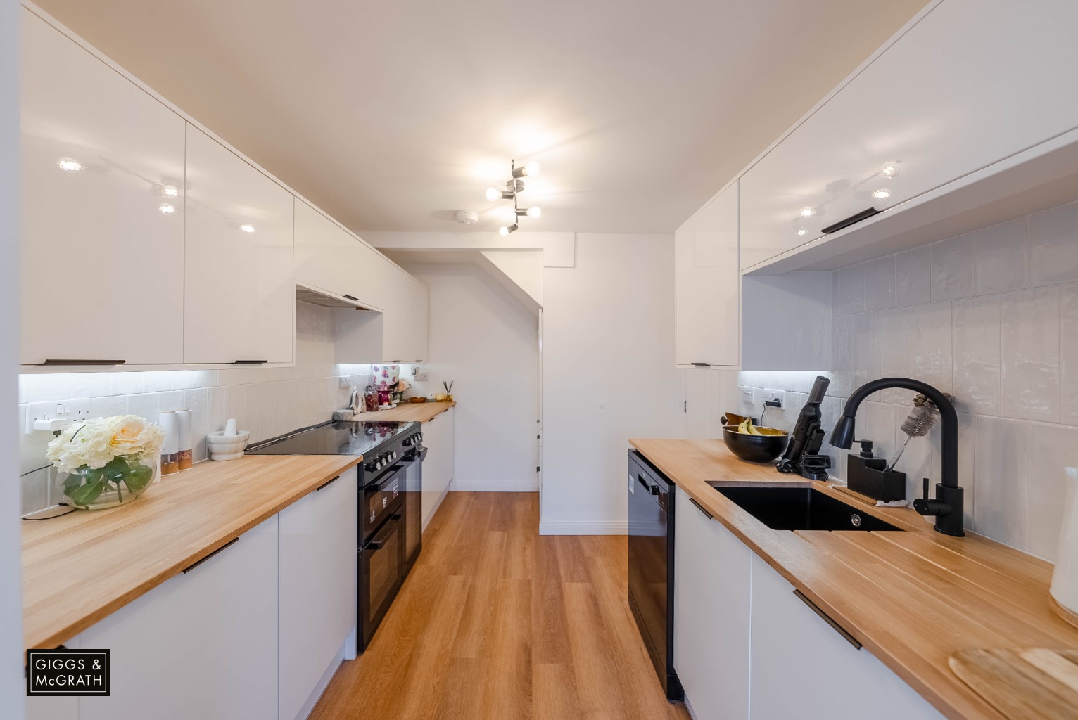 2 bed semi-detached house for sale in Lancelot Way, Huntingdon 7