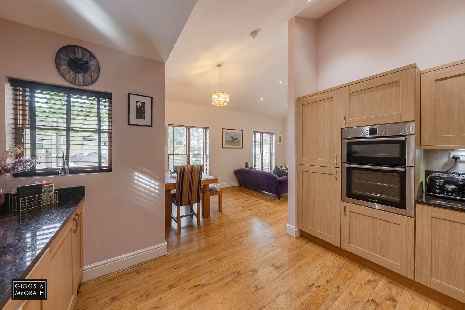 2 bed flat for sale in Thicket Road, Huntingdon 1
