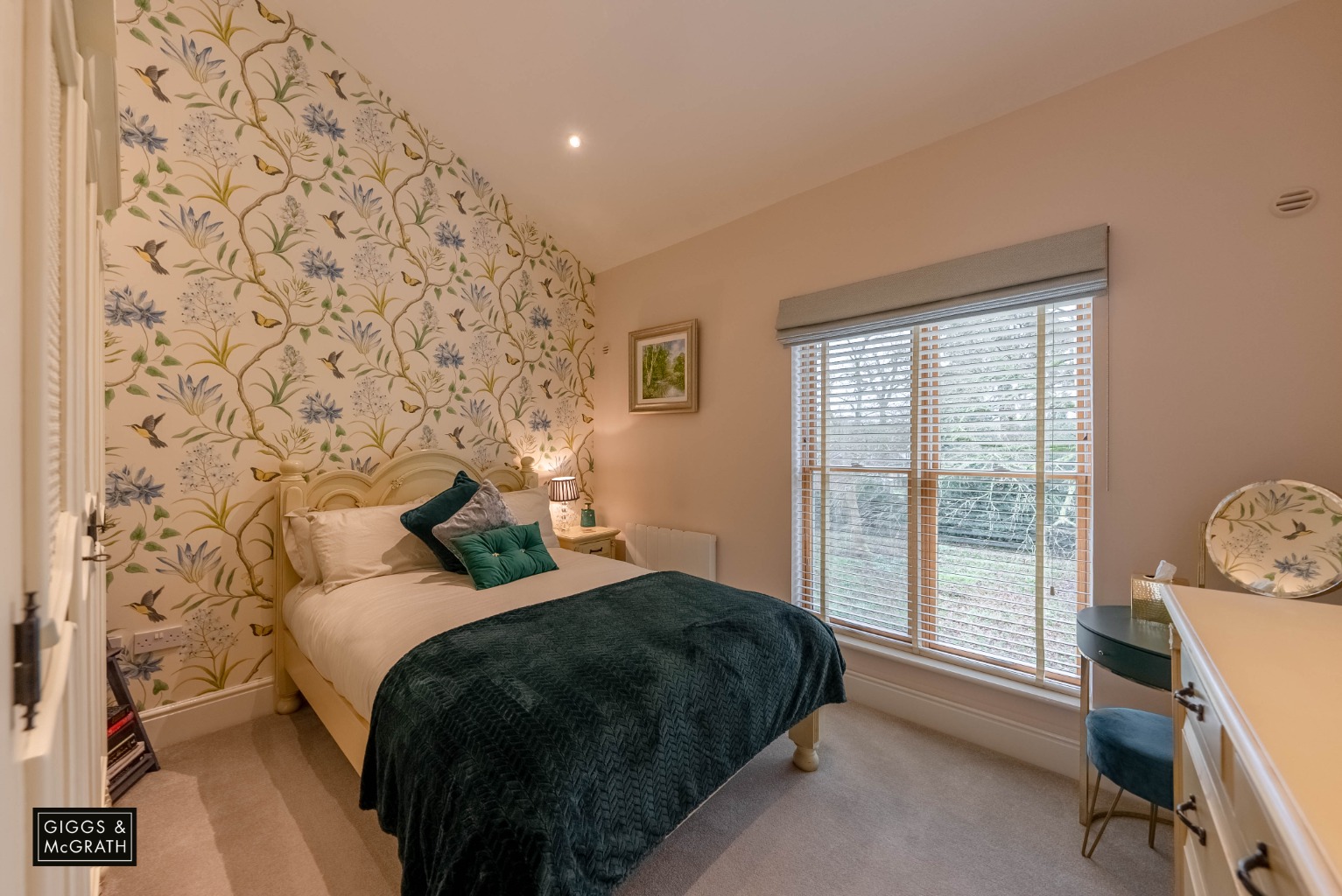 2 bed flat for sale in Thicket Road, Huntingdon 18