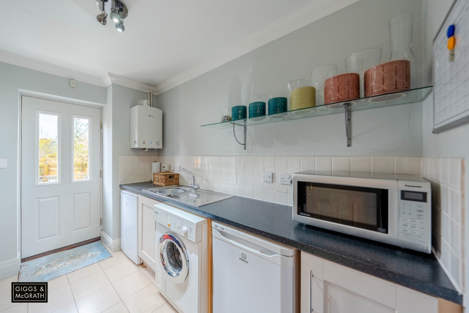 4 bed end of terrace house for sale in South Park Drive, Cambridge 6