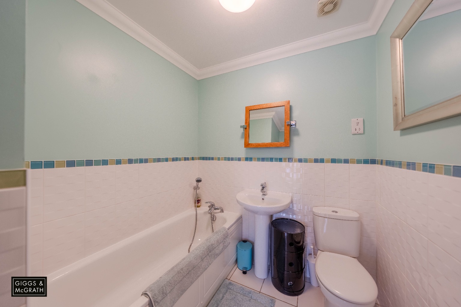 4 bed end of terrace house for sale in South Park Drive, Cambridge 16