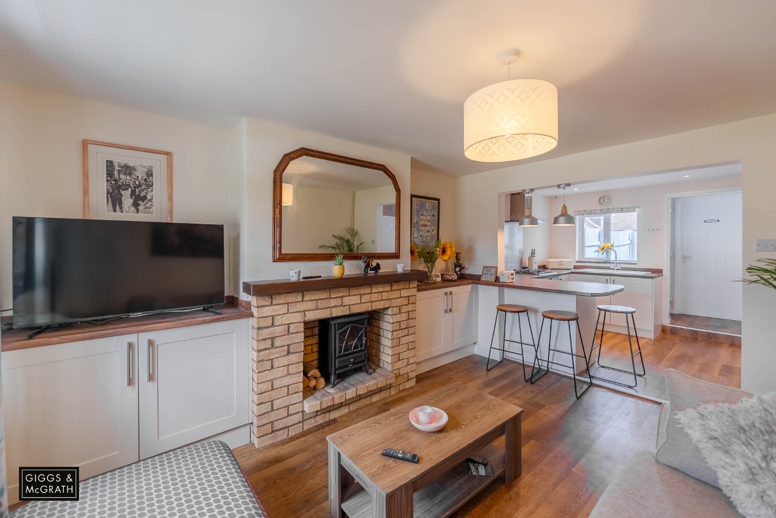 2 bed terraced house for sale in Mill Green, Huntingdon  - Property Image 4
