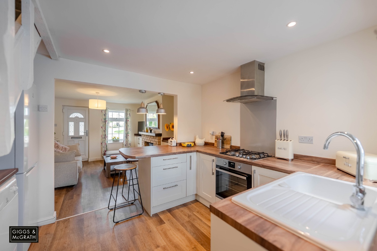 2 bed terraced house for sale in Mill Green, Huntingdon 7