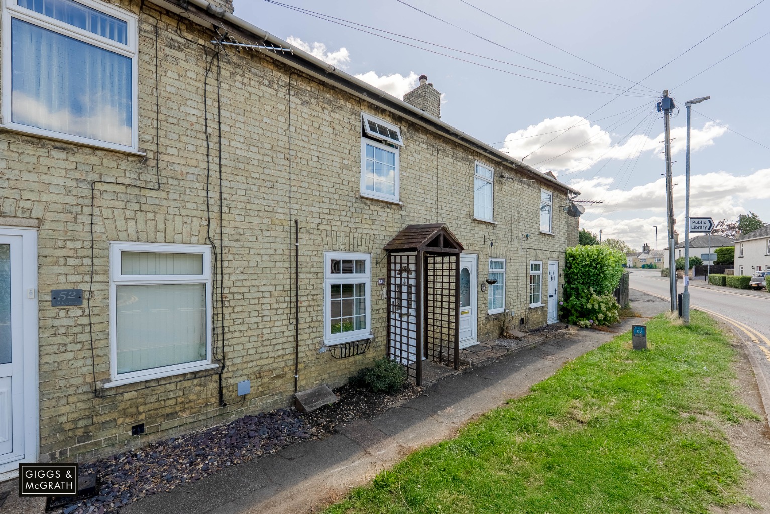 2 bed terraced house for sale in Mill Green, Huntingdon, PE28