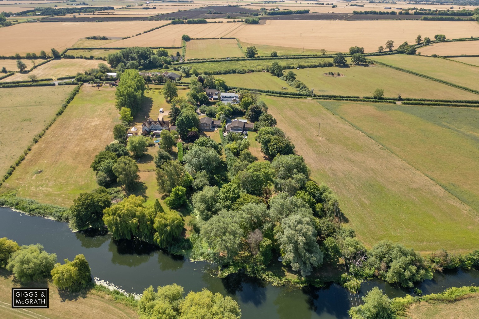 5 bed detached house for sale in Godmanchester, Cambridgeshire  - Property Image 19