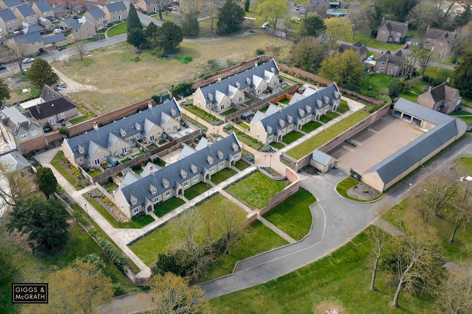 3 bed terraced house for sale in The Green, Huntingdon 18