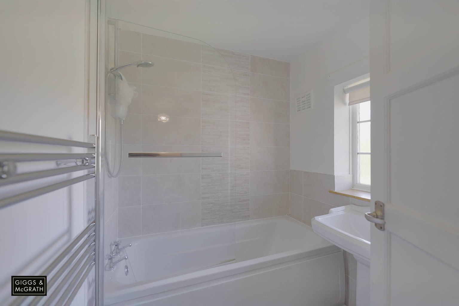 3 bed terraced house for sale in Rideaway Drive, Huntingdon  - Property Image 17