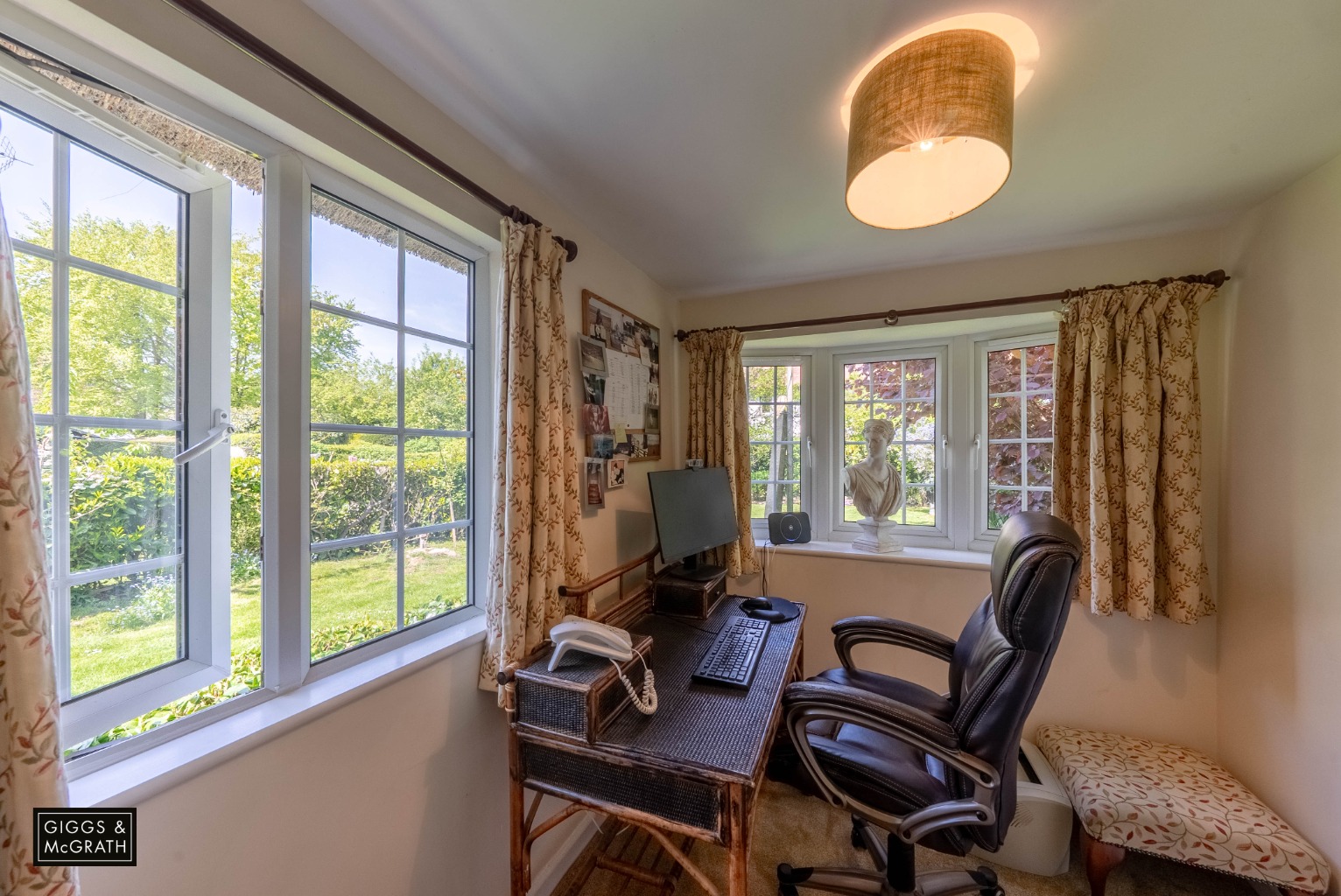 3 bed terraced house for sale in Rideaway Drive, Huntingdon  - Property Image 8