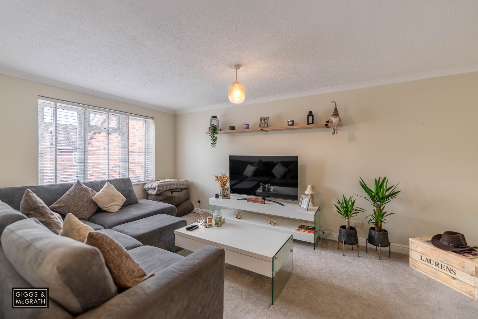 4 bed town house for sale in Homestead, Huntingdon  - Property Image 3