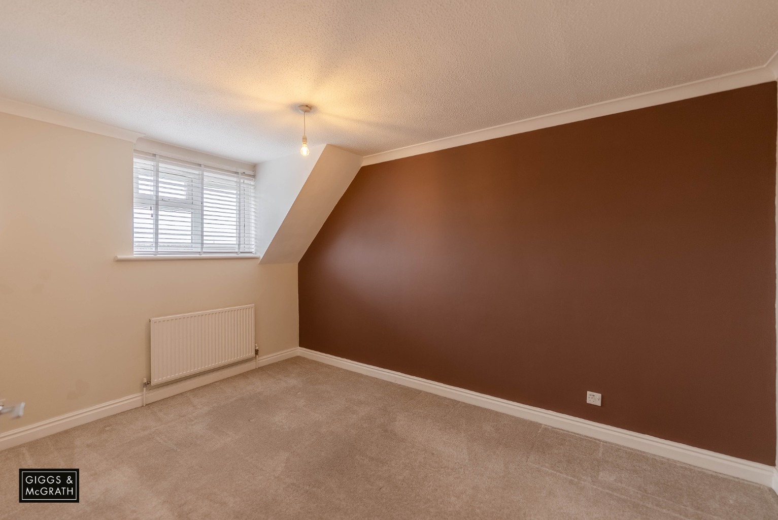 4 bed town house for sale in Homestead, Huntingdon 11