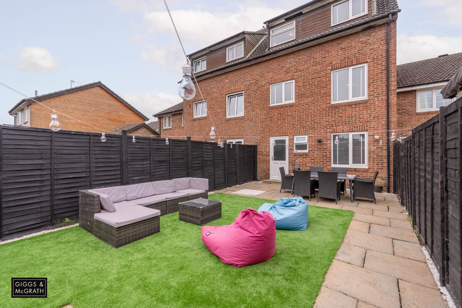 4 bed town house for sale in Homestead, Huntingdon 14