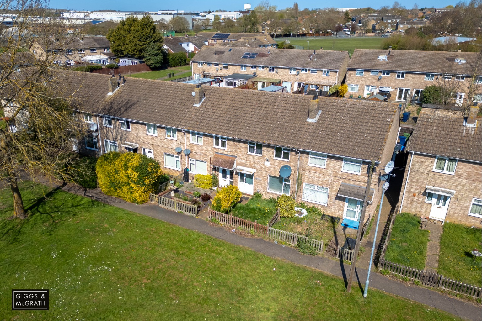 3 bed terraced house for sale in Beech Close, Huntingdon 13