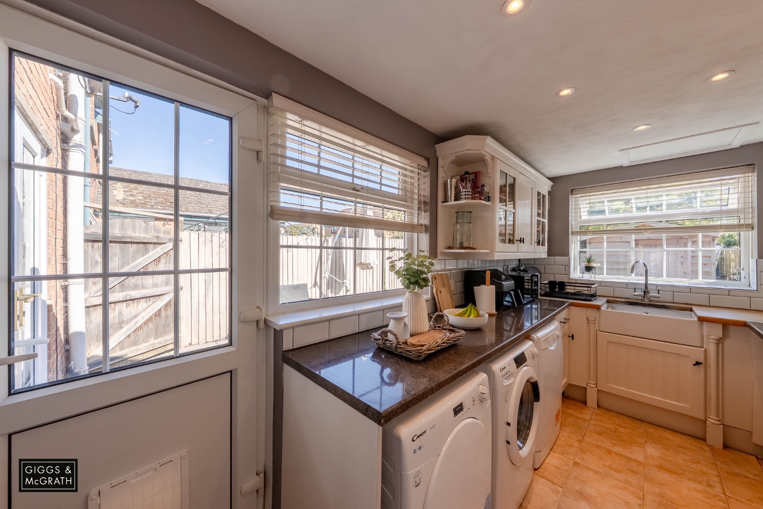 2 bed semi-detached house for sale in London Street, Huntingdon 4
