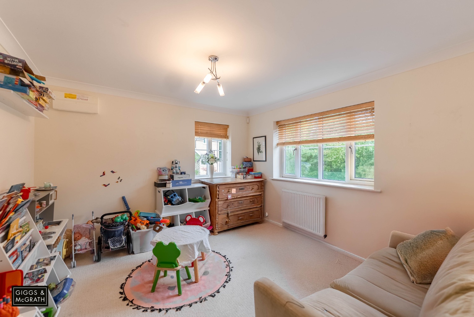 4 bed detached house for sale in Upwood, Huntingdon  - Property Image 4