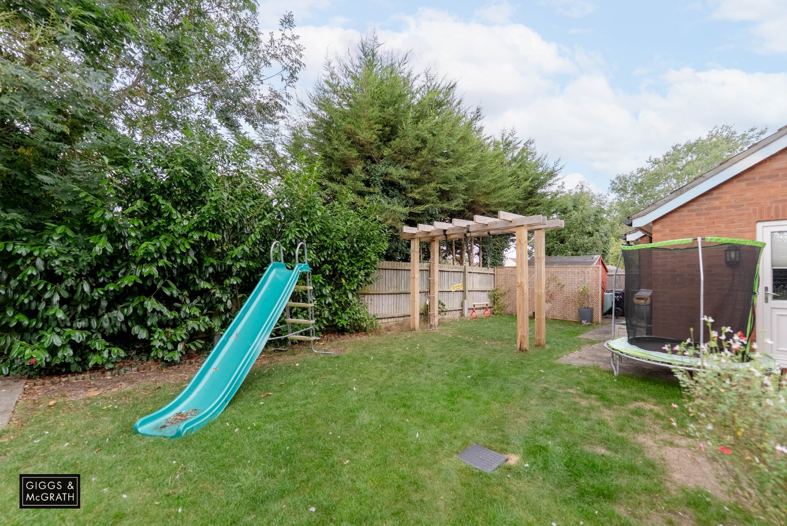 4 bed detached house for sale in Royal Oak Close, Huntingdon 8