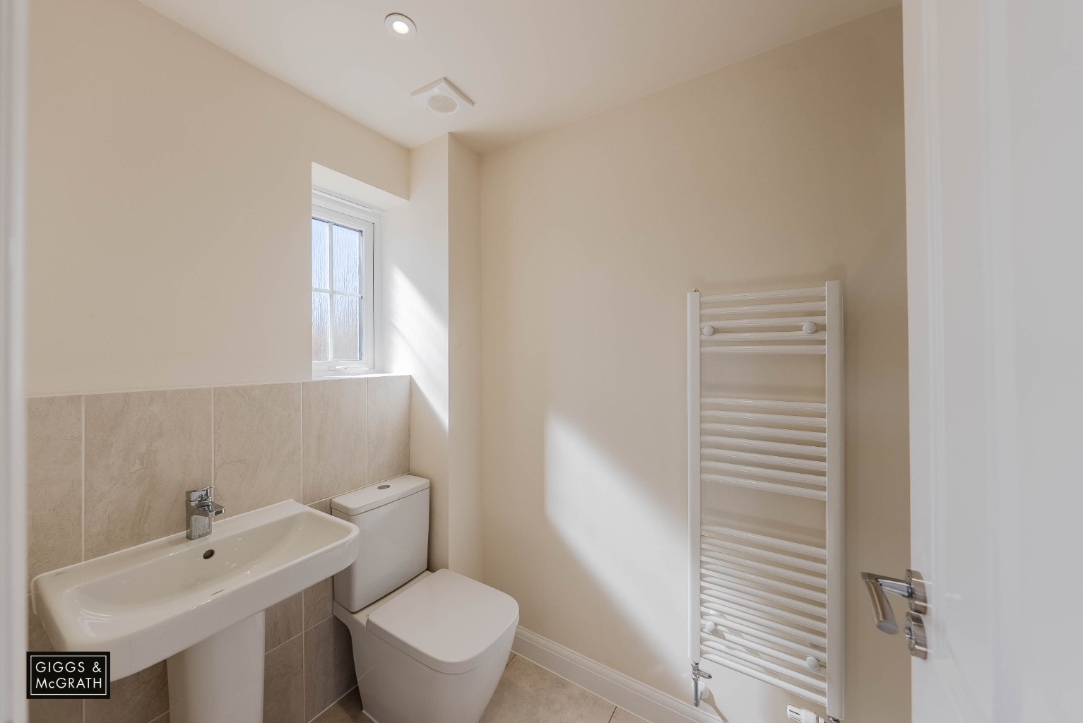 5 bed detached house for sale in Stoneman Way, Huntingdon 8