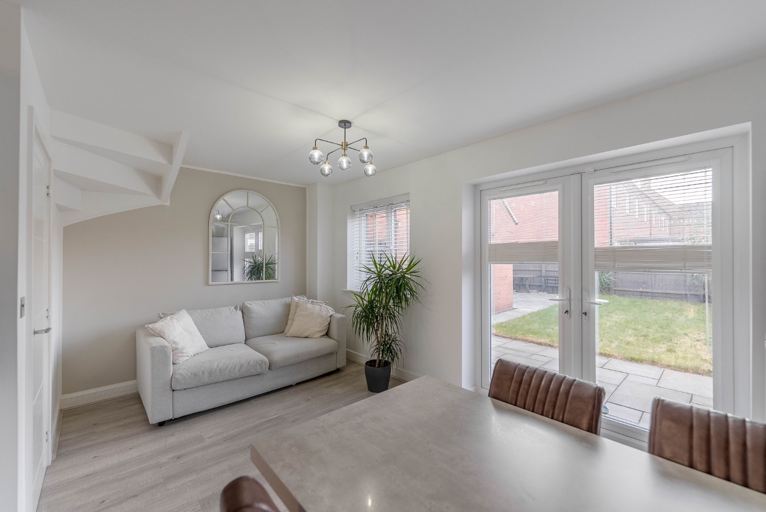 4 bed semi-detached house for sale in Lancaster Road, Huntingdon 2