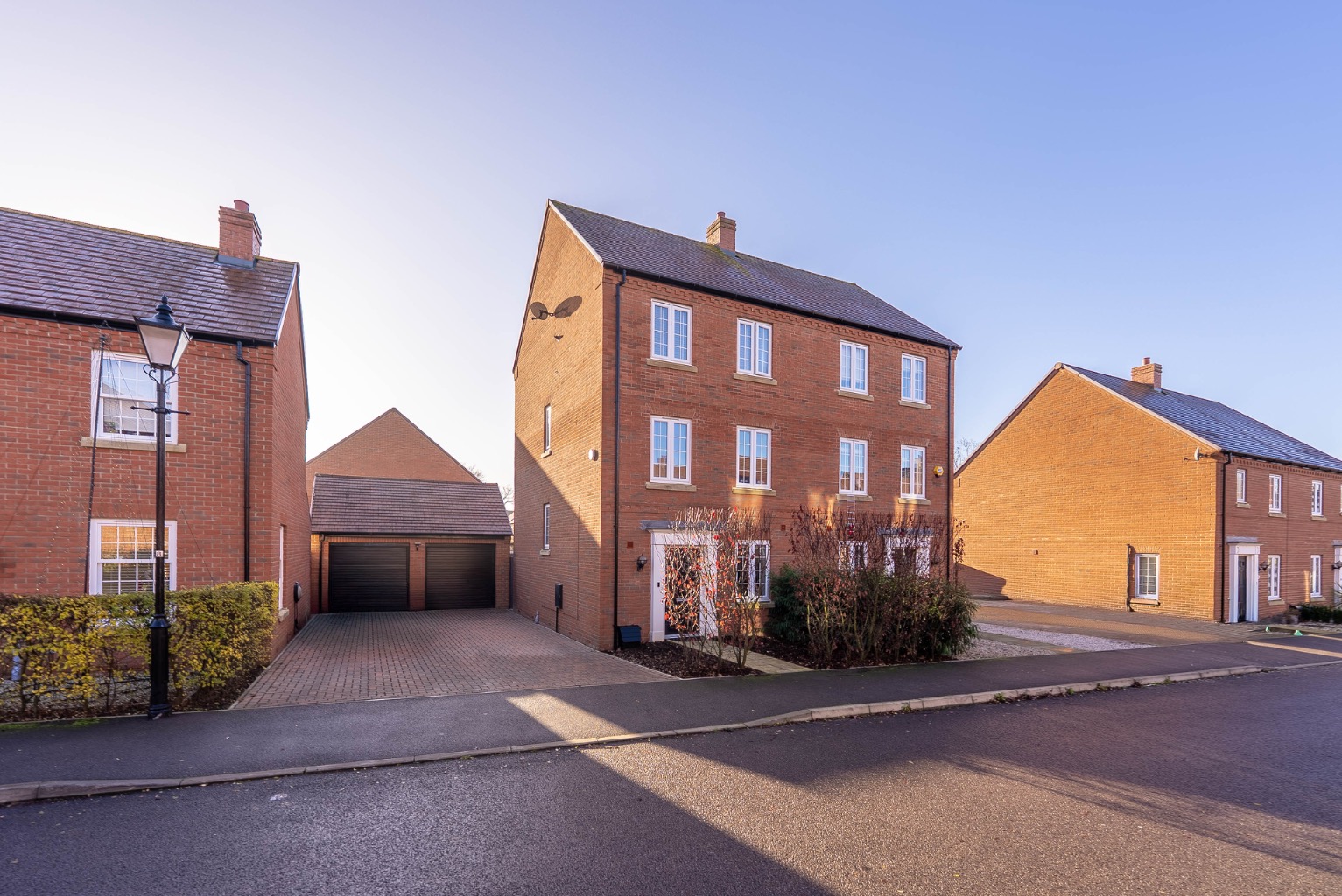 4 bed semi-detached house for sale in Lancaster Road, Huntingdon 14