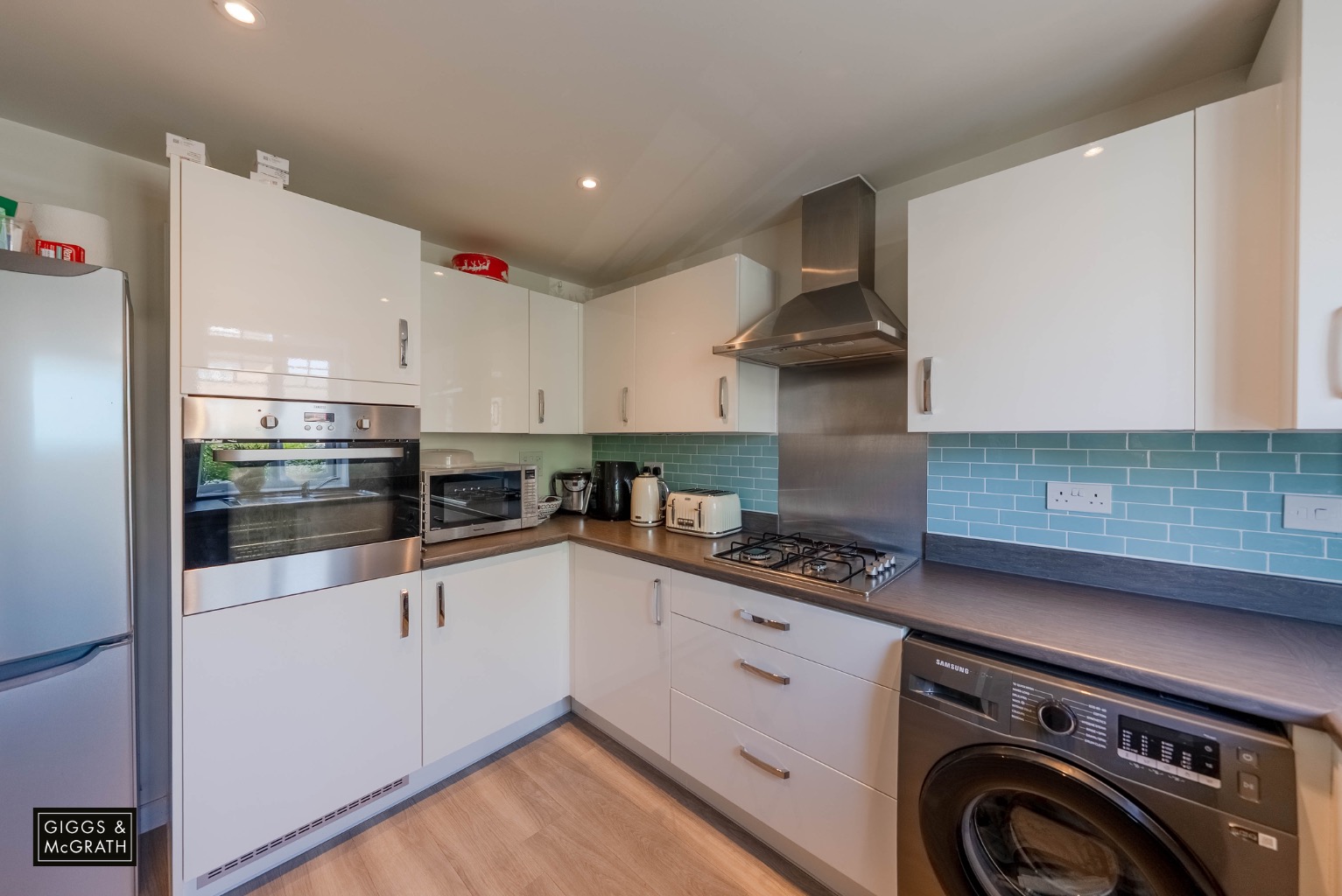 3 bed semi-detached house for sale in Gumcester Way, Huntingdon  - Property Image 9