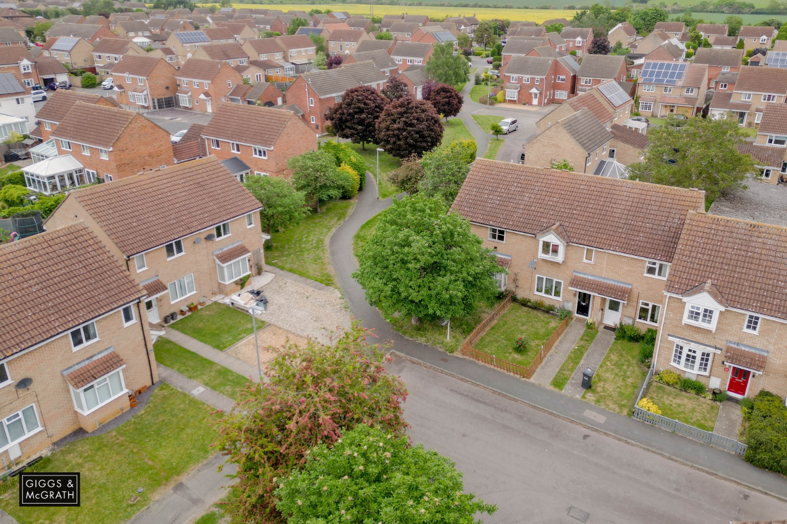 3 bed end of terrace house for sale in Witham Close, St. Ives 12