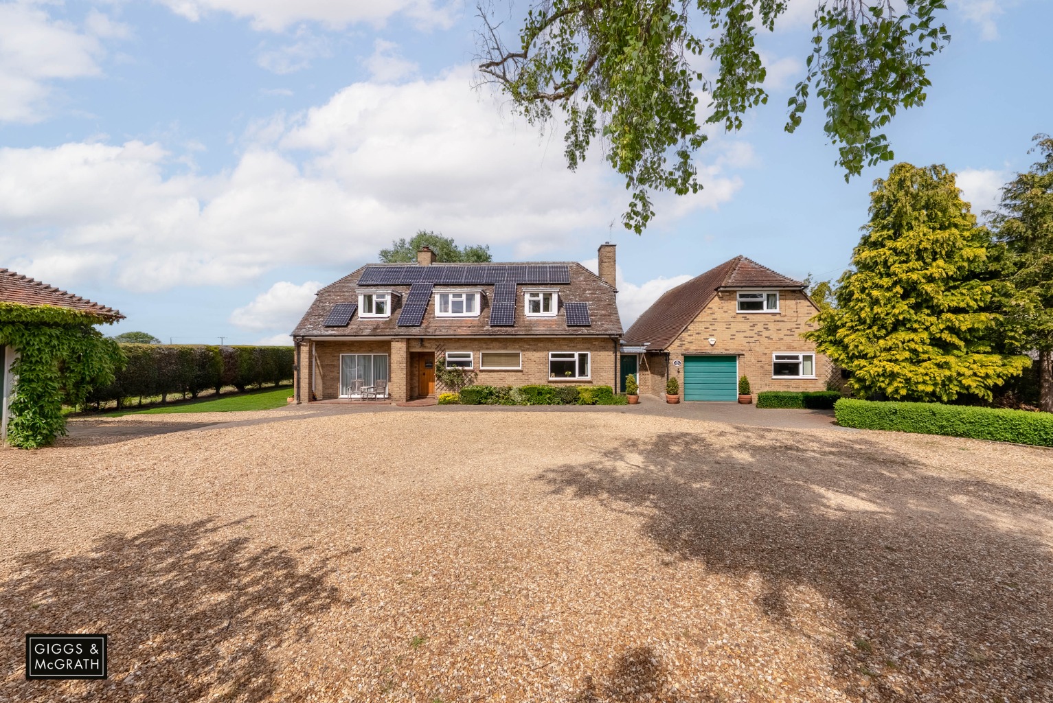 5 bed detached house for sale in Huntingdon Road, Huntingdon 1