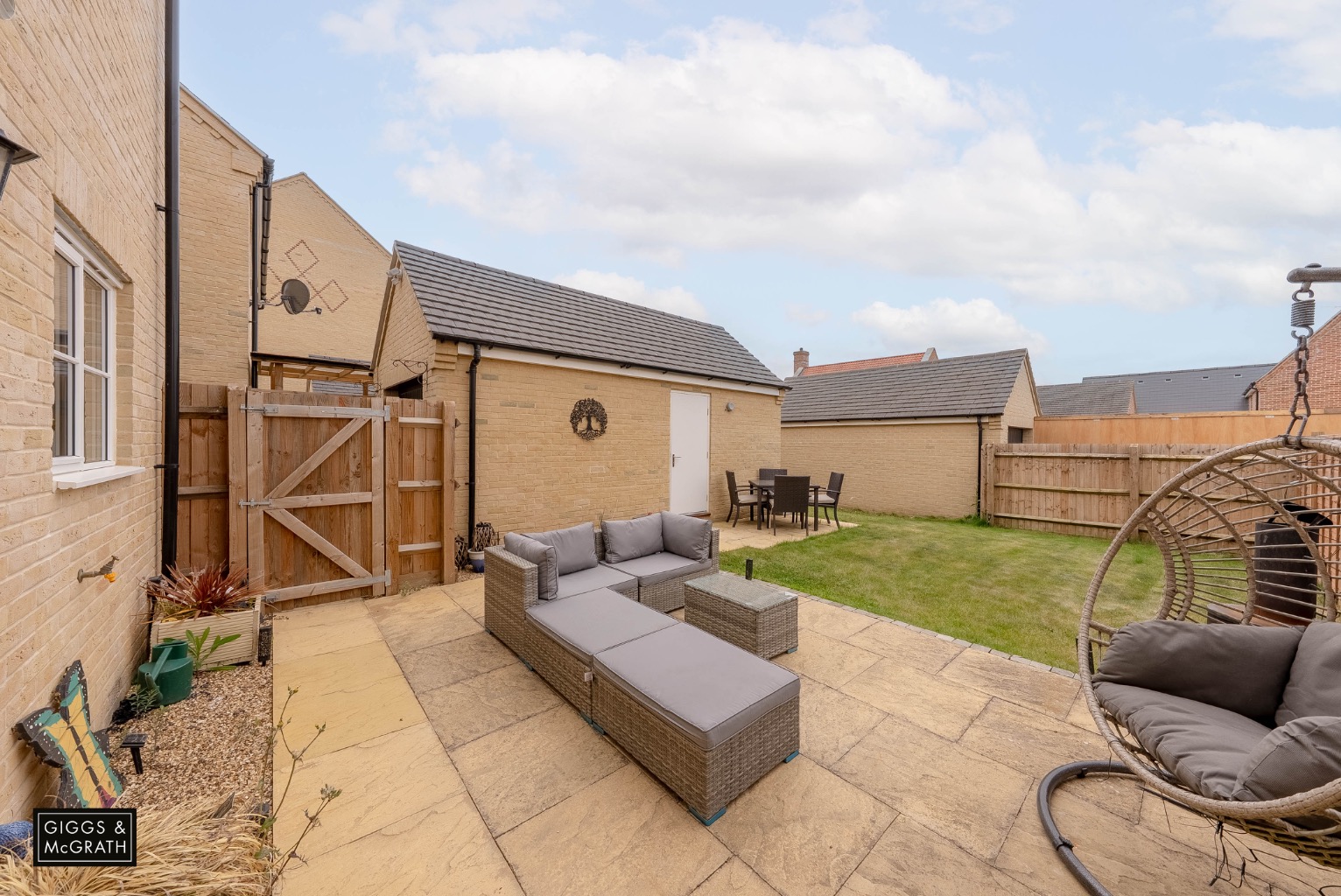 3 bed semi-detached house for sale in Eppeworth Drive, Huntingdon  - Property Image 18