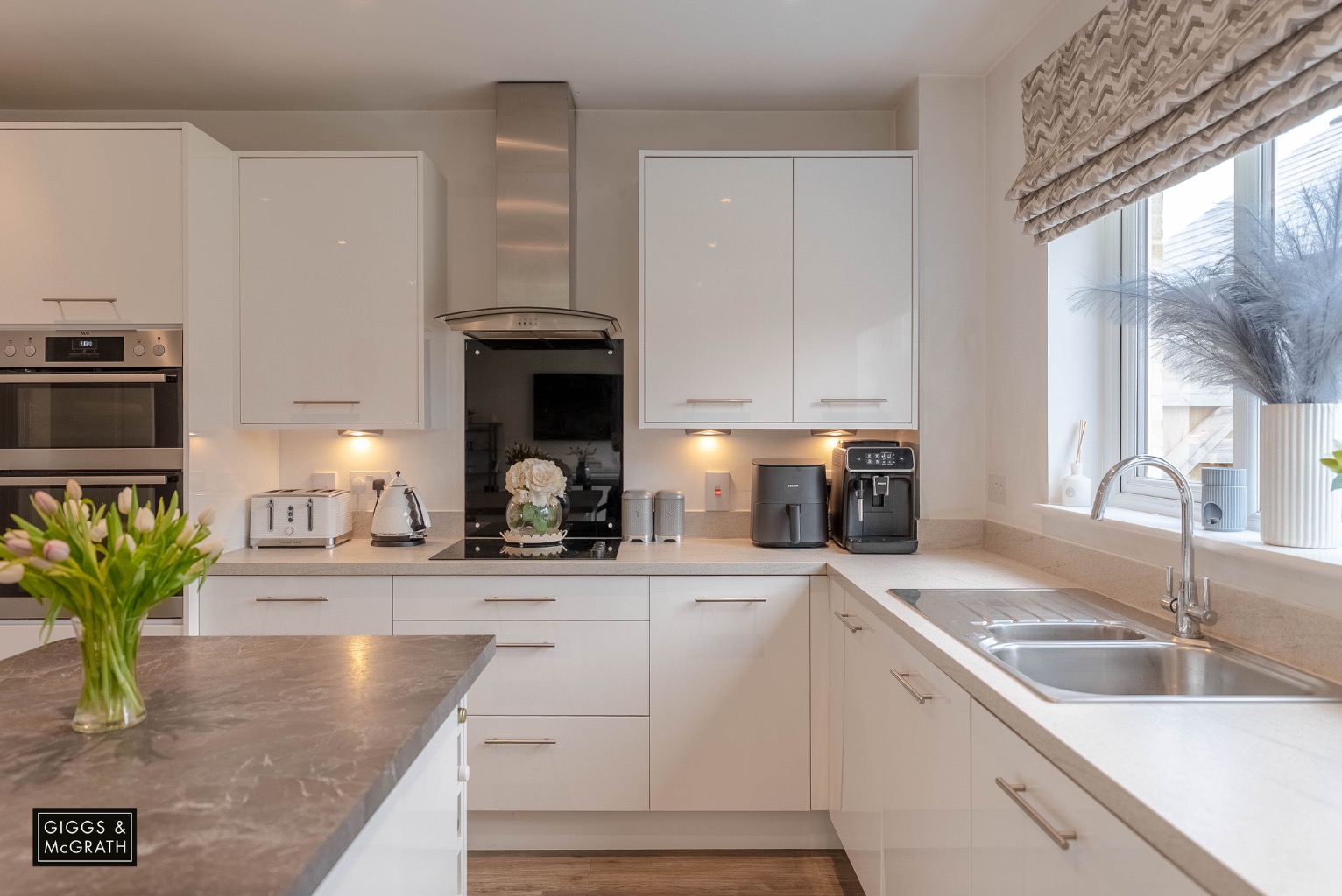4 bed detached house for sale in Tiptoff Close, Huntingdon  - Property Image 8