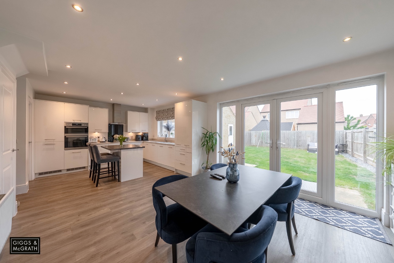 4 bed detached house for sale in Tiptoff Close, Huntingdon  - Property Image 13