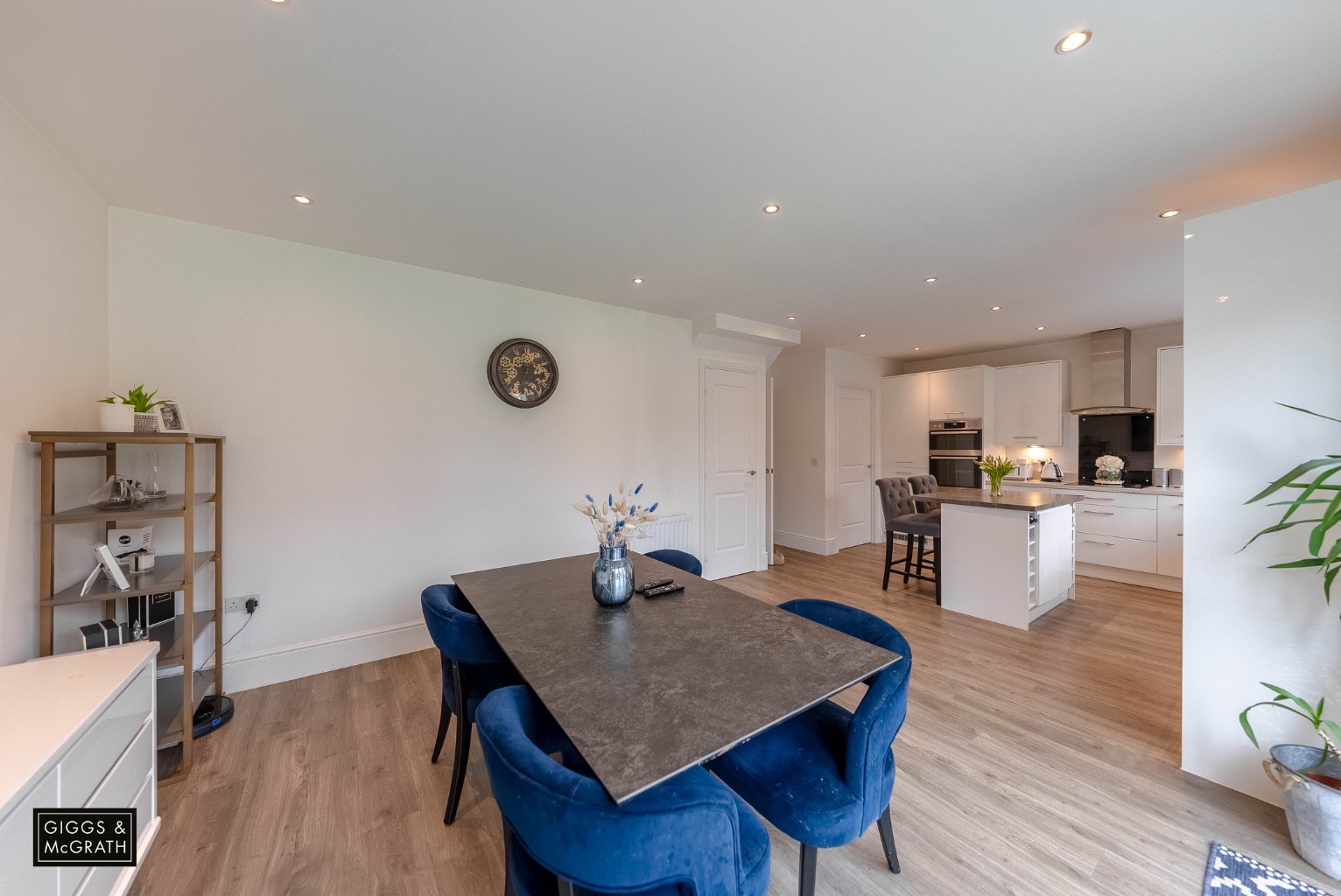 4 bed detached house for sale in Tiptoff Close, Huntingdon  - Property Image 12