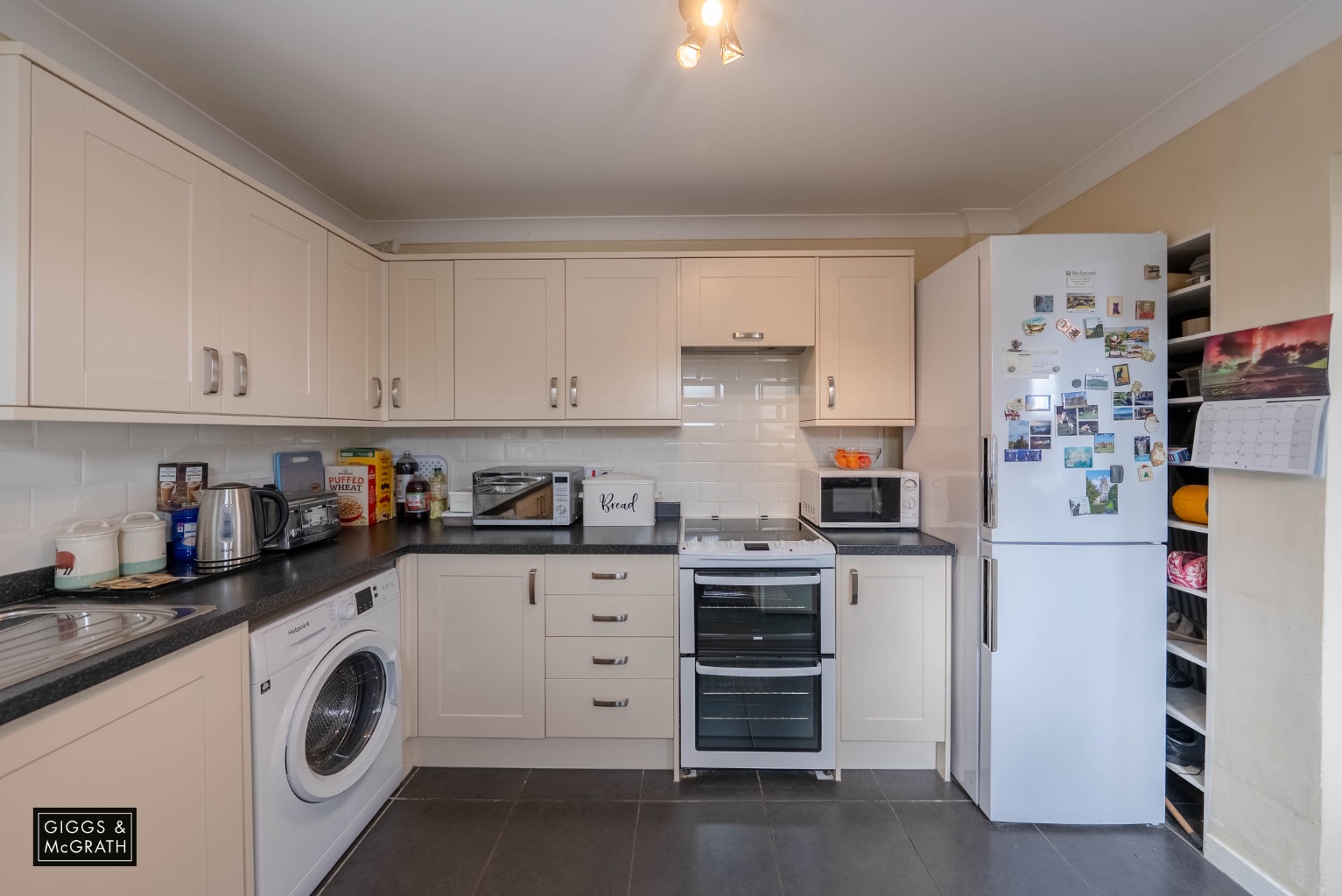 2 bed semi-detached house for sale in Bridge End, Huntingdon 2