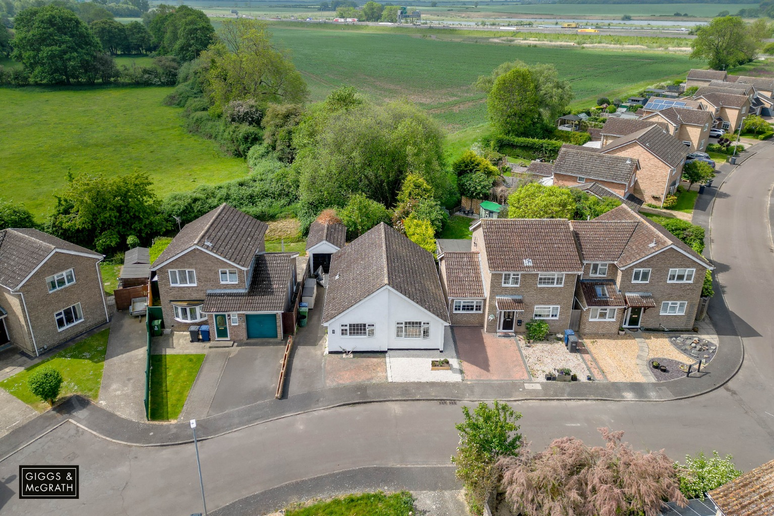 3 bed detached bungalow for sale in Flint Close, Huntingdon  - Property Image 4