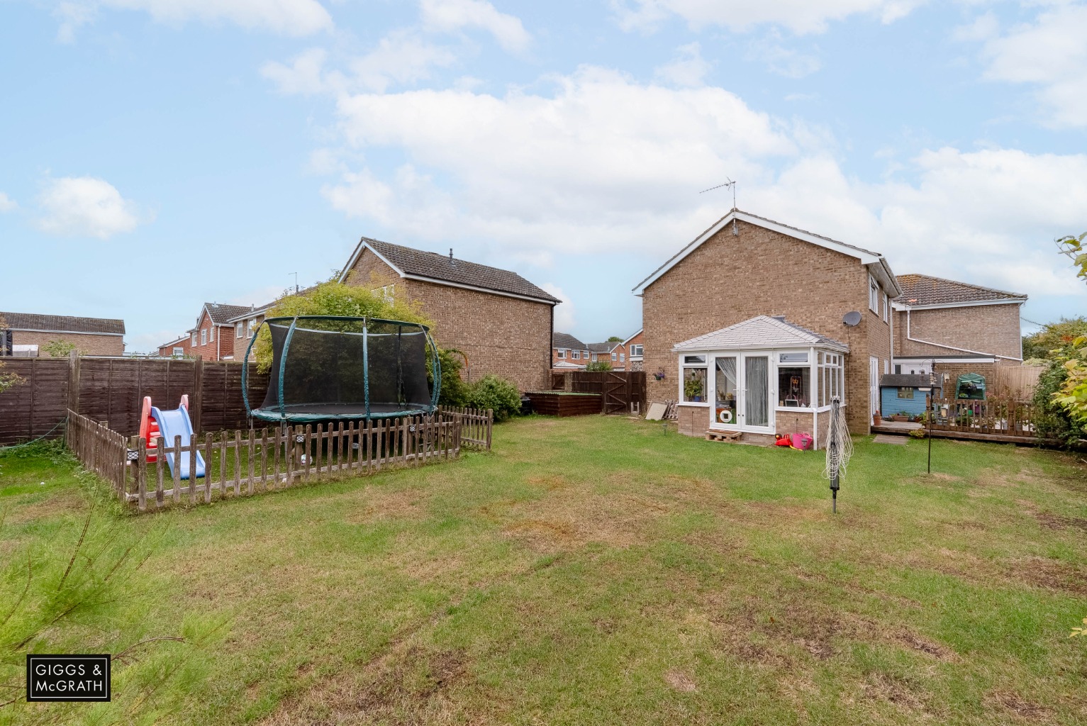 4 bed detached house for sale in Loftsteads, Huntingdon 1