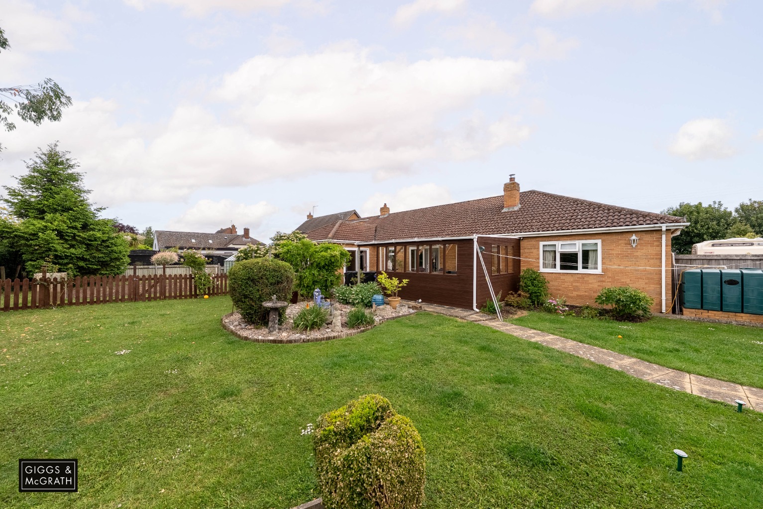 3 bed detached house for sale in Ugg Mere Court Road, Huntingdon 13