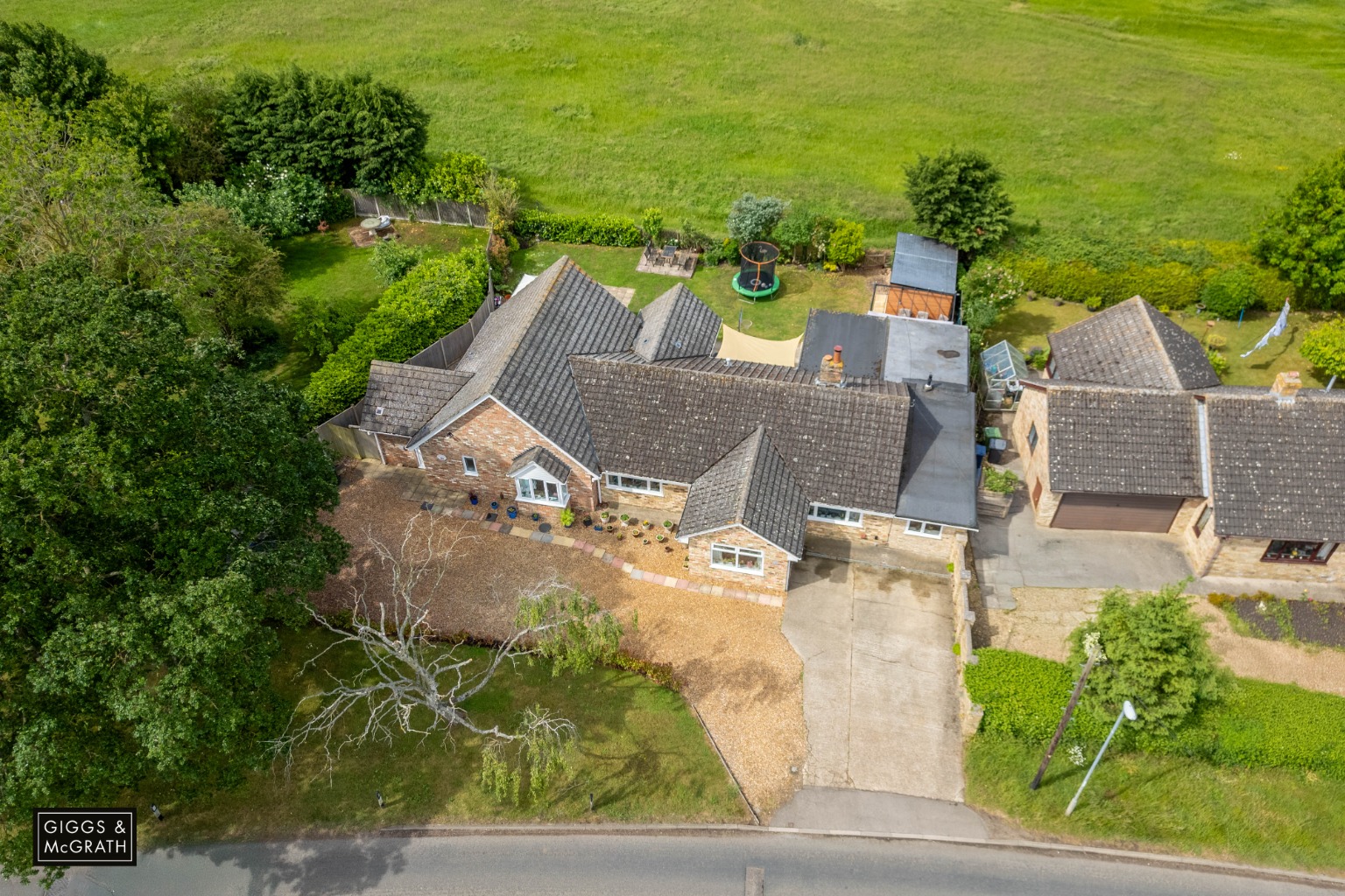 7 bed detached bungalow for sale in Warboys Road, Huntingdon  - Property Image 4