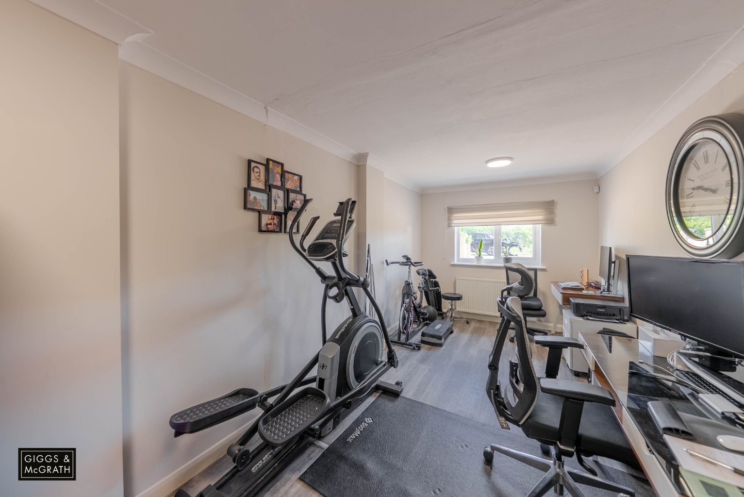 7 bed detached bungalow for sale in Warboys Road, Huntingdon 8