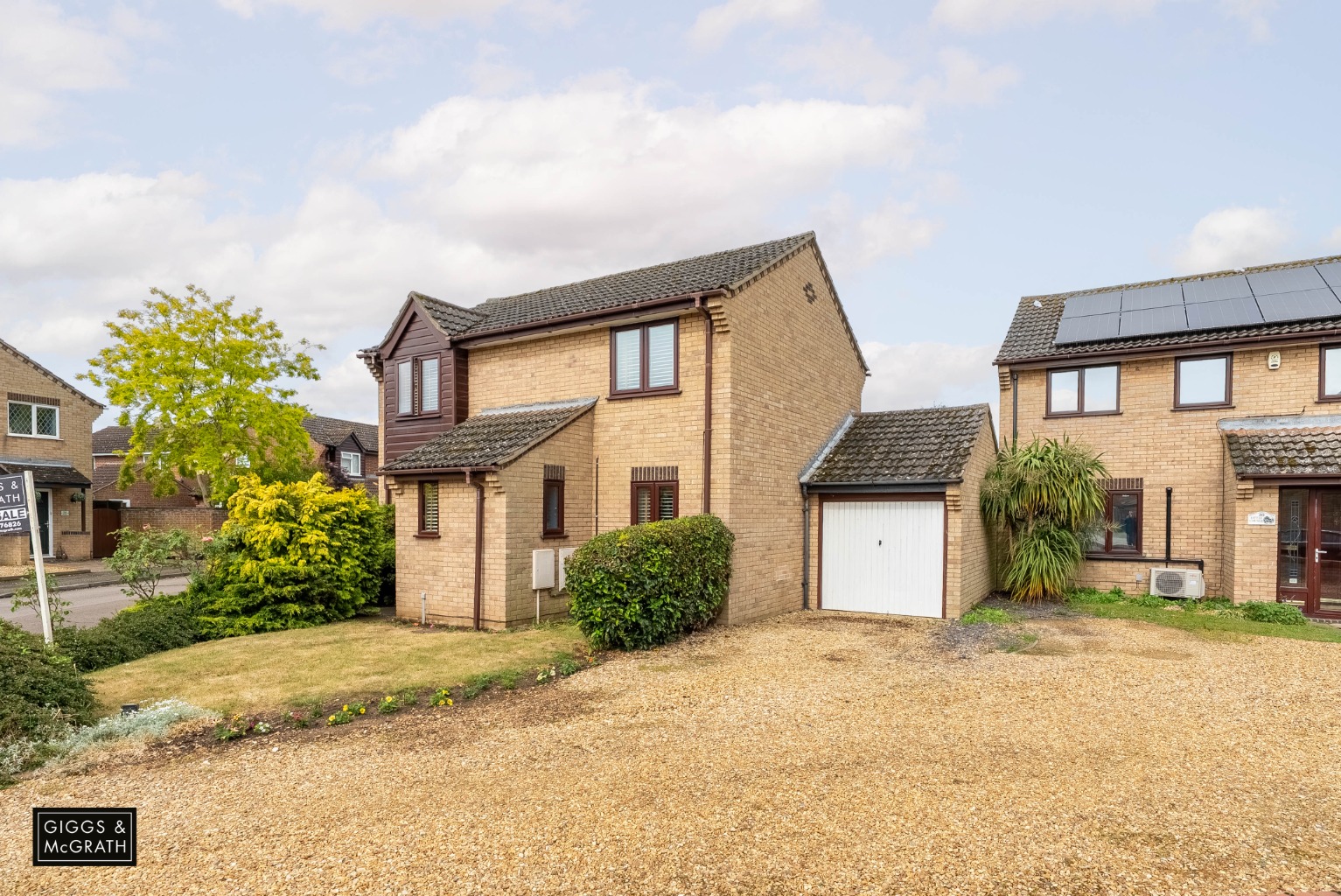 3 bed link detached house for sale in Crane Street, Huntingdon - Property Image 1