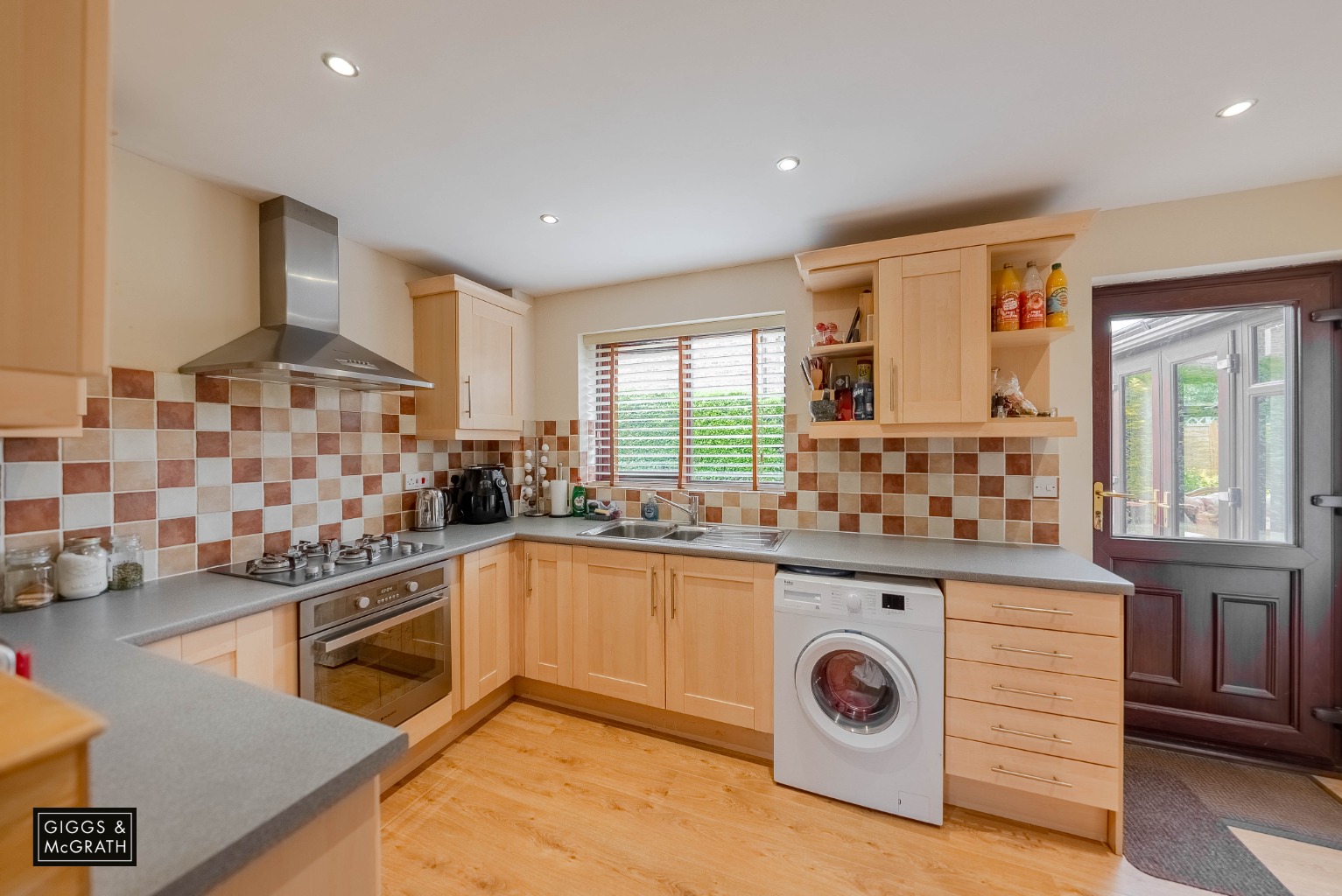 3 bed link detached house for sale in Crane Street, Huntingdon 2